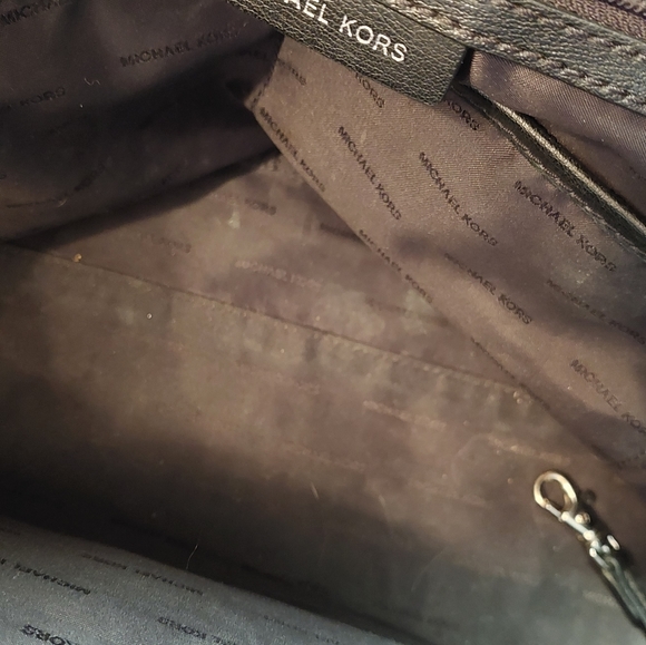 Michael Kors LG Tote - Picture 8 of 14